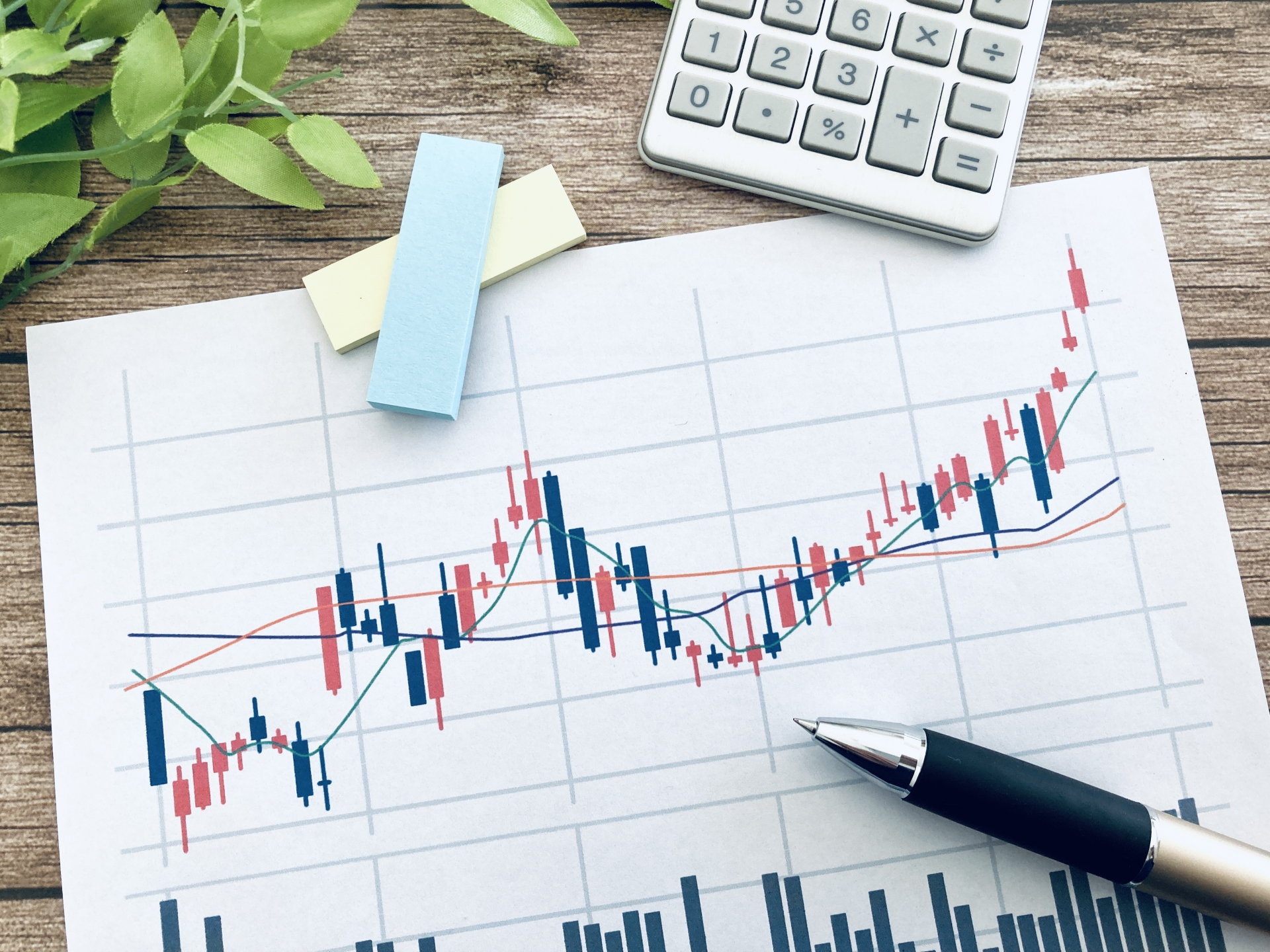 【シミュレーション】積立NISAでいくらになる？月1万～5万円×年利3～5％で将来の金額を計算してみた